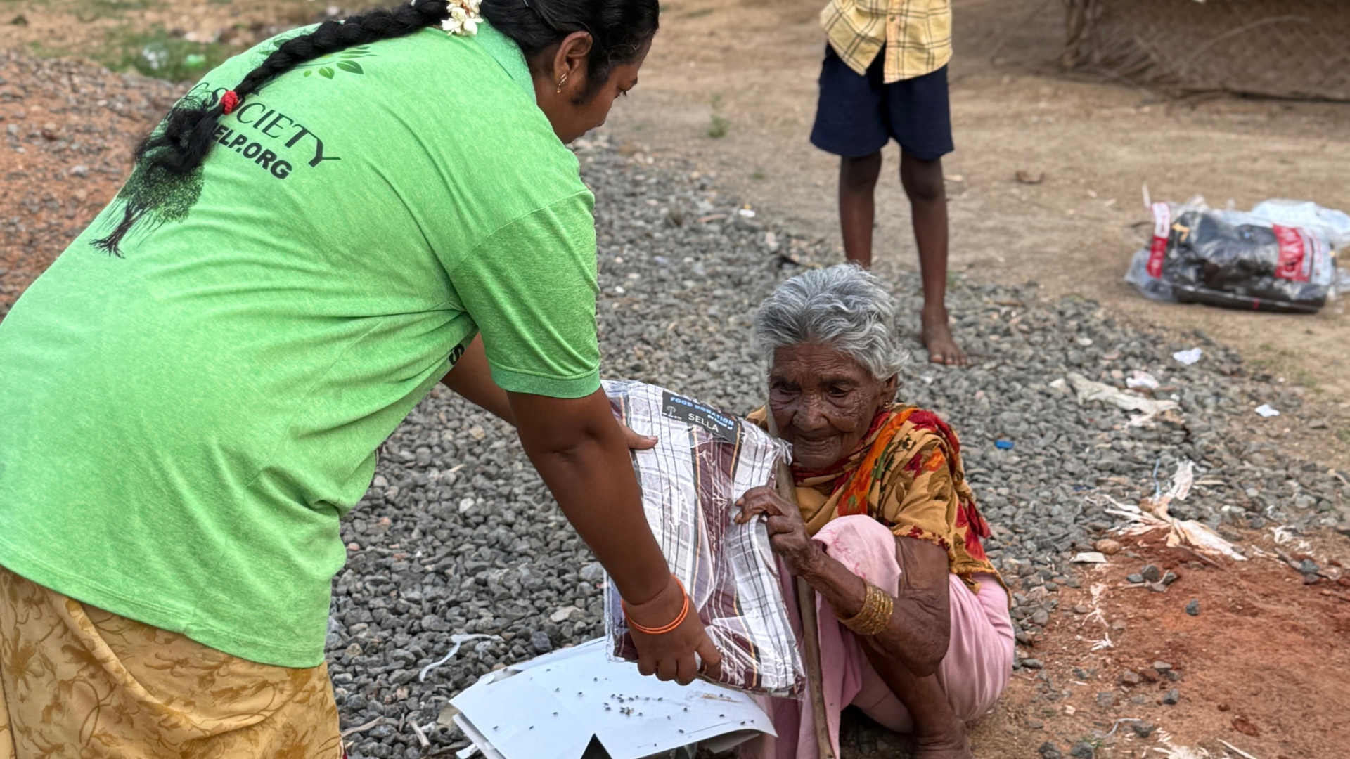 Donate Blankets in Wayanad for Just ₹250 | DSC Society